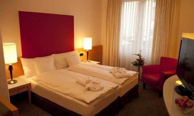 Strehlen House | Comfortable Stay at DORMERO Hotel Dresden City with Spa