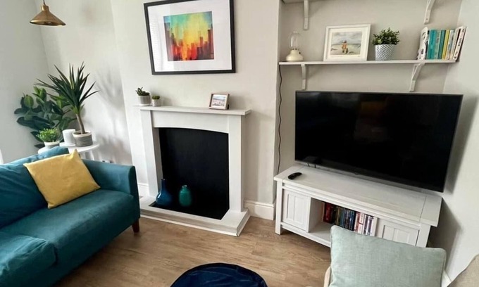 Boscombe Apartment | Family-Friendly Dorset Retreat Steps from Beach and Forest