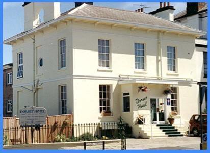 Ryde Bed & Breakfast | Discover Dorset Hotel: Isle of Wight Getaway with Hot Tub