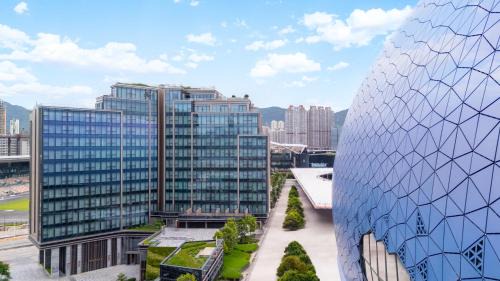Eastern Kowloon Hotel | Experience Dorsett Kai Tak: Oceanfront Poolside Retreat