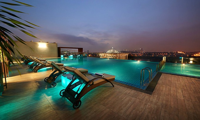 Putrajaya Hotel | Discover Dorsett Putrajaya: Family-Friendly with Pool Access