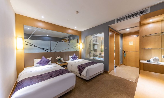 Jiang'an District Hotel | Discover Dorsett Wuhan: 4-Star Comfort with Family Amenities