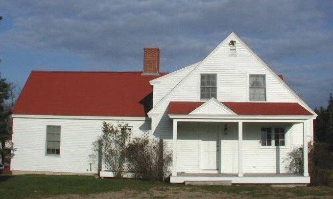 Deer Isle Cottage | Inviting Dorsey Cottage with Ocean Views on a Quiet Cove