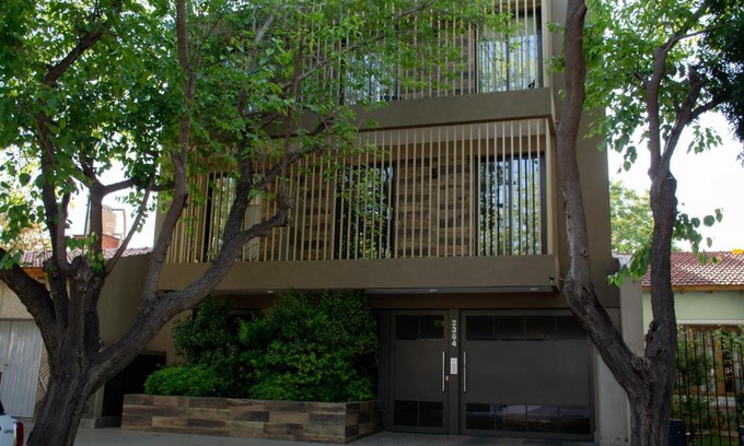 Mendoza City Center Apartment | Inviting Oceanfront Getaway for Families with Pool Access