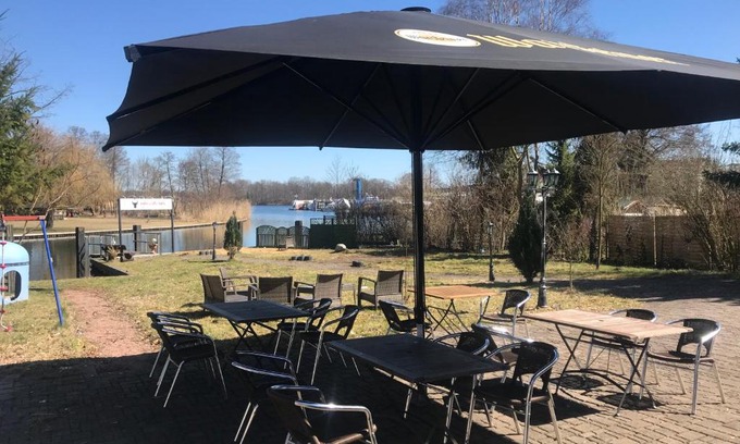 Fangschleuse House | Pet-Friendly Getaway at Dos Gauchos with Delicious Breakfast