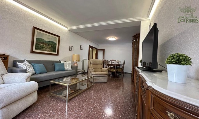 El Gancho Apartment | Dos Torres Alfajería: Pet-Friendly Stay with Free Parking