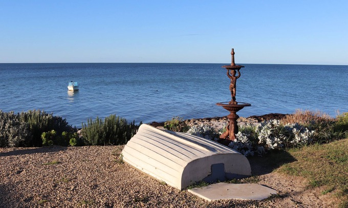 Carribie House | Beachfront Bliss at Dot n Pats - Top Rated 9.8/10!