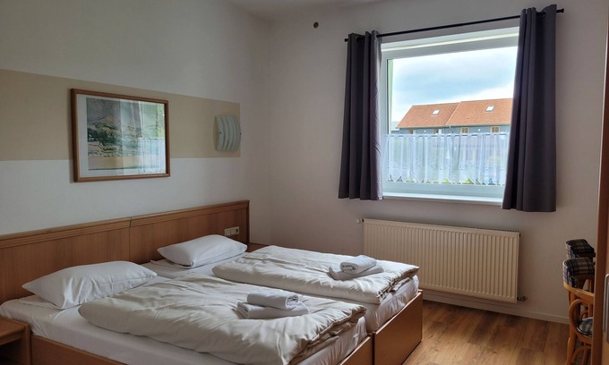 Parow Apartment | Comfortable Double Room at Guesthouse Am Schloss