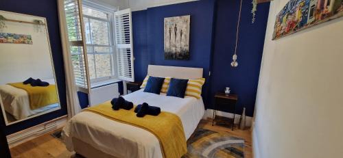 Streatham Hill House | Double Bed at Cozy Hailsham