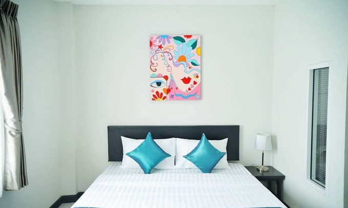 Sanambin Hotel | Convenient Double Bed Room with Breakfast near Don Muang