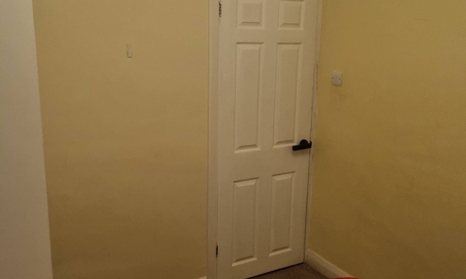 Earlsfield Apartment | Convenient 2-Bed Apartment Near Wimbledon Tennis Court