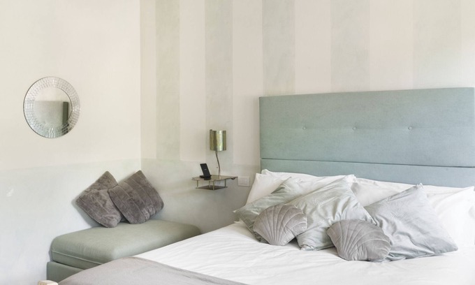 Santo Stefano Belbo Villa | Relax in a Garden View Double Room at Camera Uno