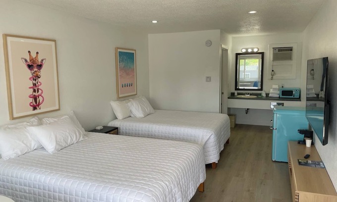Lake City Apartment | Double Queen Room Sum