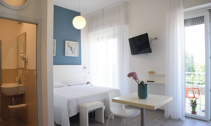 Igea Marina Apartment | Cozy Double Room with Kitchenette & Two Balconies