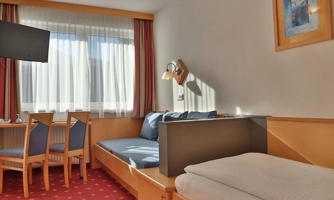 Dorfgastein Cottage | Comfortable Double Room with Breakfast - Ideal for Families
