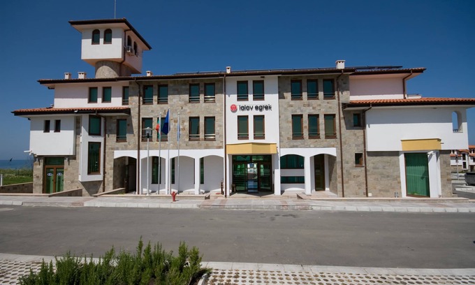 Tsarevo House | Relaxing Double Room with Sea View in a Quiet Hotel