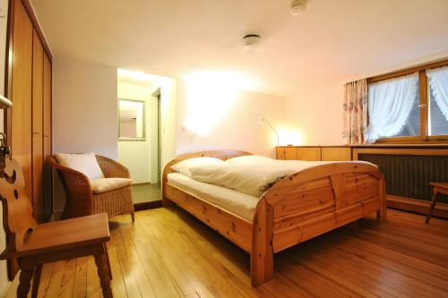 Schuttertal House | Cozy Double Room at Apple Blossom - Rated 10/10