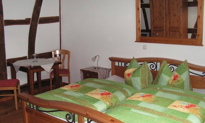 Steinweiler Bed & Breakfast | Top-Rated Double Room with Kitchen at Weingut & Gästehaus