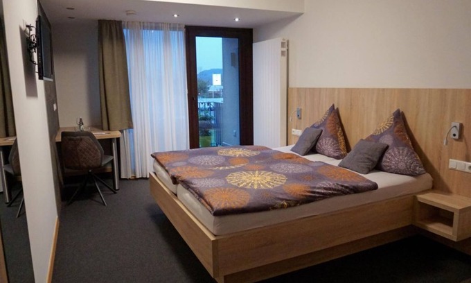 Nittel Bed & Breakfast | Classic Double Room at Winery & Guesthouse Peace