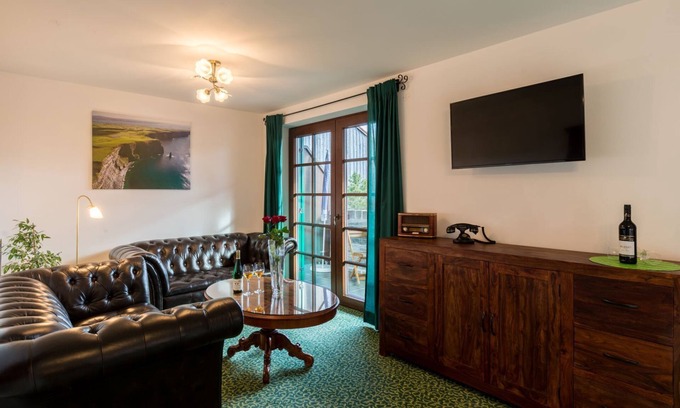 Hopfen am See Apartment | Inviting Double Room "Cliff of Moher" at Vitusfort House