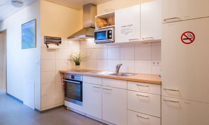 Meckenbeuren Apartment | Comfortable Double Room for 2 in Meckenbeuren