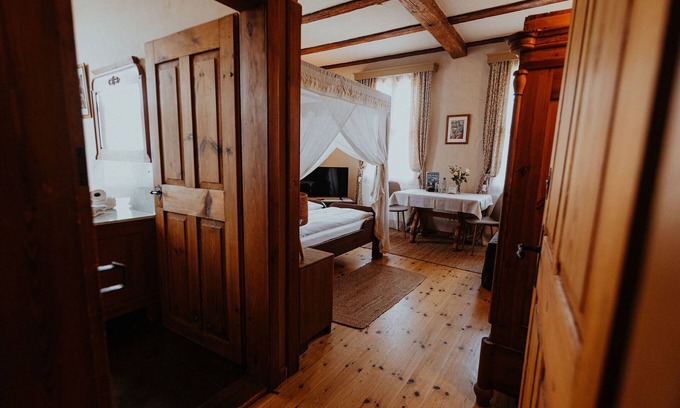 Oppurg Apartment | Cozy Double Room for Two with Ocean View in Oppurg