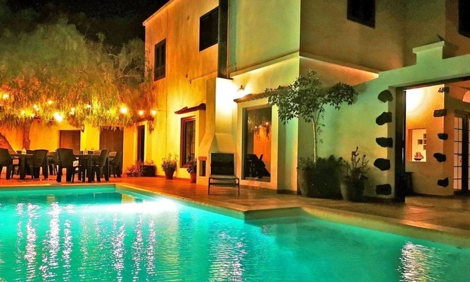 Tinajo Apartment | Cozy Double Room with Pool Access in Tinajo for 2 Guests
