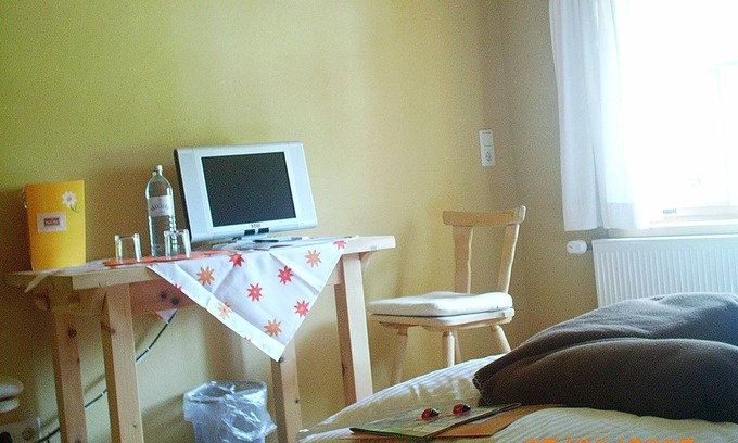Mellau Apartment | Idyllic Double Room at Nazes Hus in Scenic Mellau