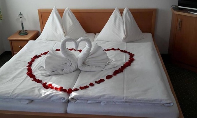 Fuschl am See Other | Cozy Double Room at Haslgut with Breakfast & Kitchen