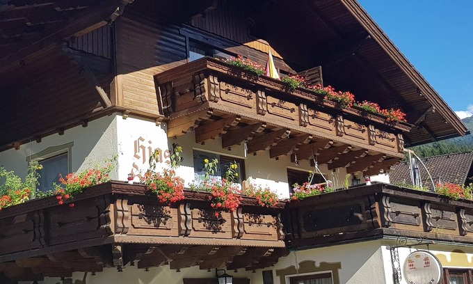 Donnersbach Cottage | Comfortable Double Room at Hiasl Stubn with Breakfast