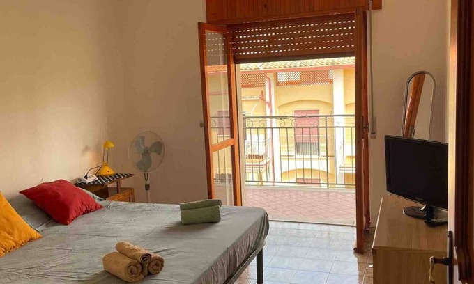 Diamante House | Double Room in Diamante center with balcony and terrace with great view