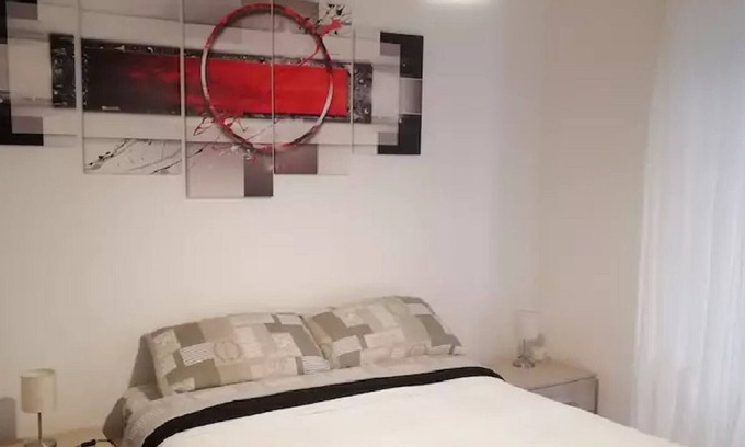 Suburbio XI della Vittoria House | Modern Double Room with Kitchen in Pet-Friendly Apartment