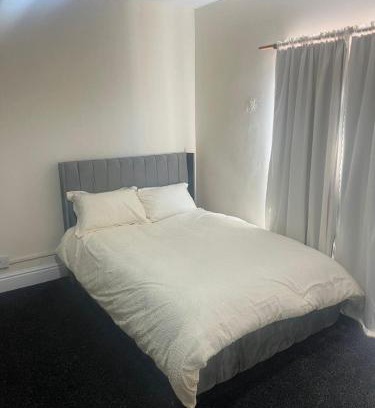 Walsall House | double room in walsall
