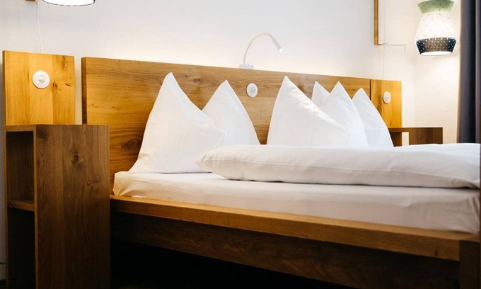 Altstadt Hotel | Double room "regular" - non ref, excl. Breakfast - arthotel Blaue Gans