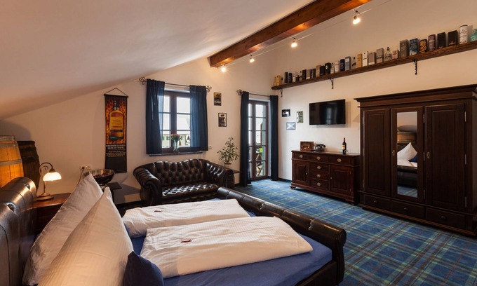 Hopfen am See Apartment | Relax in the Double Room "Scottish Whisky" at Vitusfort
