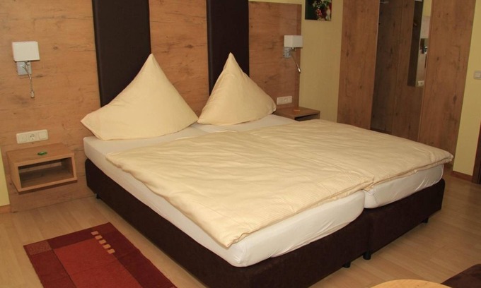 Wasserliesch House | Comfortable Standard Double Room at Waldhotel Albachmühle