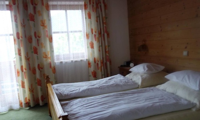 Alpbach Cottage | Comfortable Double Room with Breakfast in Postfeld 606