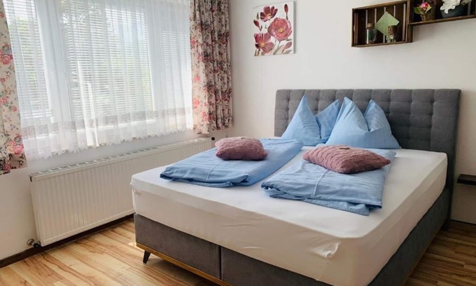 Pesenthein Apartment | Double room, shower, WC, 1 bedroom - Appartementhaus Sonne
