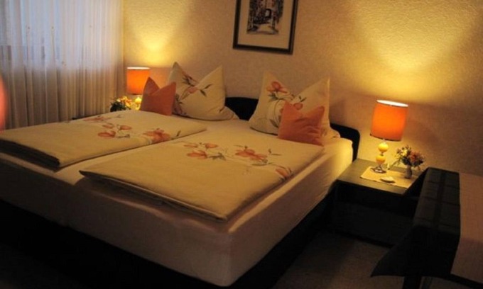Saarlouis Apartment | Double room, shower, WC, 1 bedroom - Haus Anna
