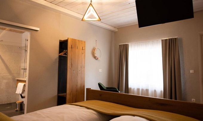 Straden Bed & Breakfast | Double room Sonnentanz - Monschein Bioweinhof