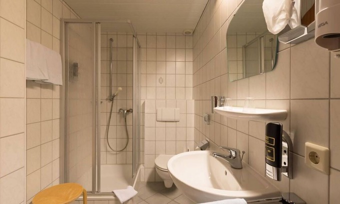 Kattenes Apartment | Cozy Ocean View Double Room at Hotel-Restaurant Langen