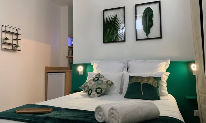 Angers Bed & Breakfast | Elegant Double Room with Landmark View & Breakfast Included