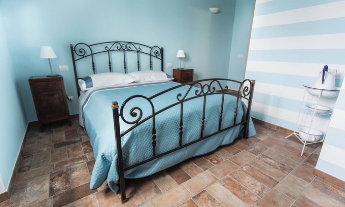 Castel del Piano Apartment | Cozy Double Room with Additional Bed & Pet-Friendly Perks