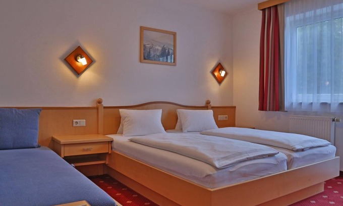 Dorfgastein Cottage | Cozy Double Room with Shower & WC - Perfect for Families