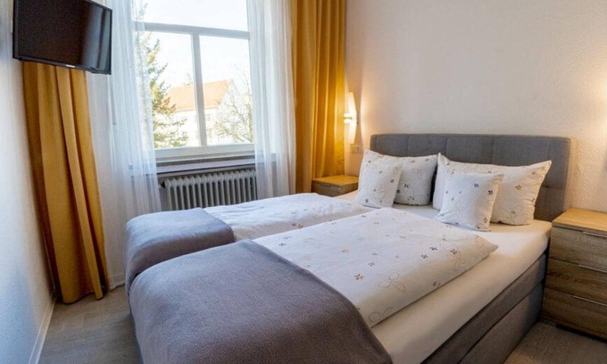 Bad Wurzach House | Relaxing Double Room with Ocean View - Gesundheitshotel Rössle