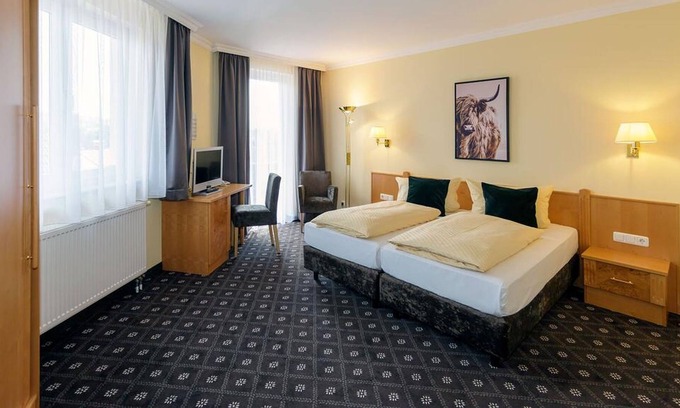 Heldenbergen Apartment | Double room with shower and WC