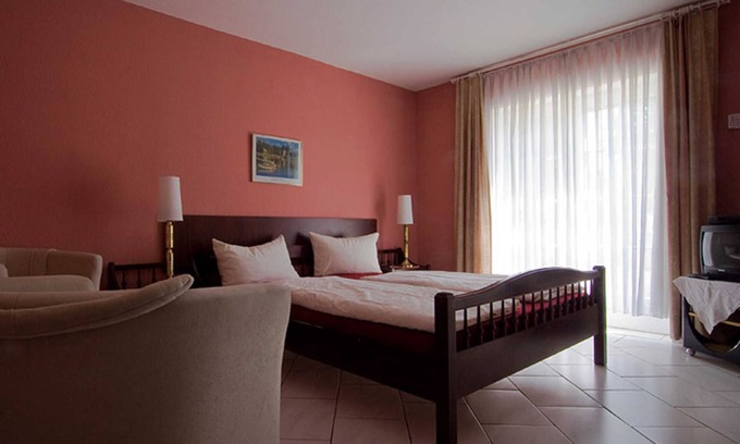 Kippenheim Apartment | Prime Double Room with Ocean View - Kippenheim B&B