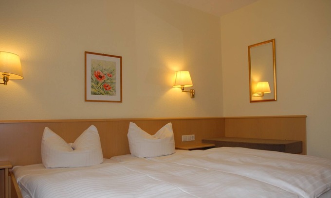 Gemarkung Oberdigisheim Apartment | Double room with toilet and shower