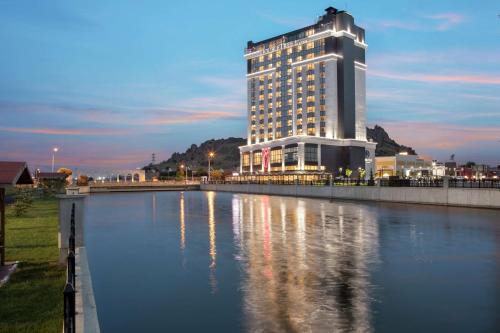 Afyonkarahisar Hotel | Relax at Doubletree By Hilton Afyonkarahisar – 4-Star Escape