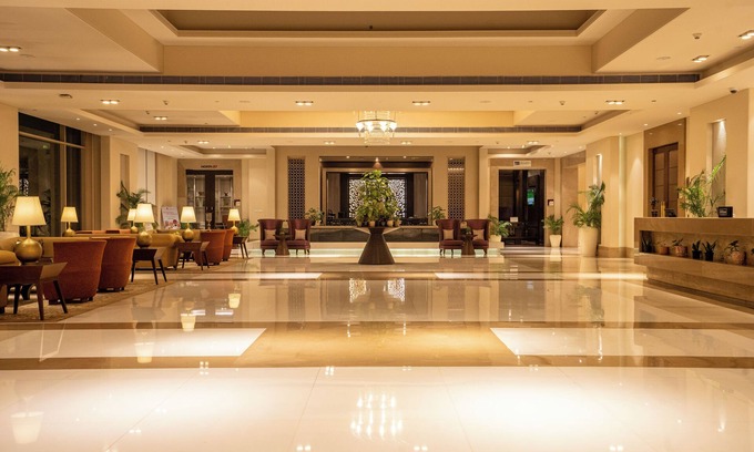 Taj Ganj Hotel | Experience DoubleTree by Hilton Agra: 5-Star Comfort Awaits